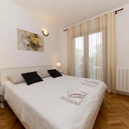 Ryanair'S Seaside Top Choice Zadar Apartment