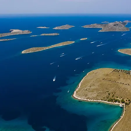 Ryanair'S Seaside Top Choice Zadar *